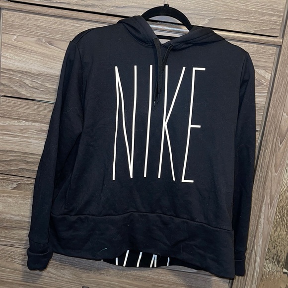 Nike Tops - Nike Sweatshirt